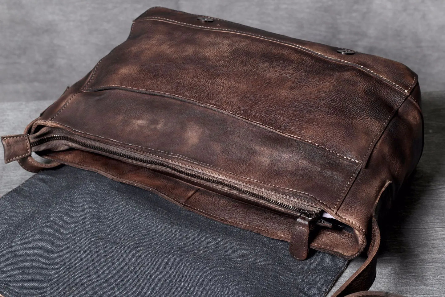 Vintage Leather Men's Shoulder Messenger Bag