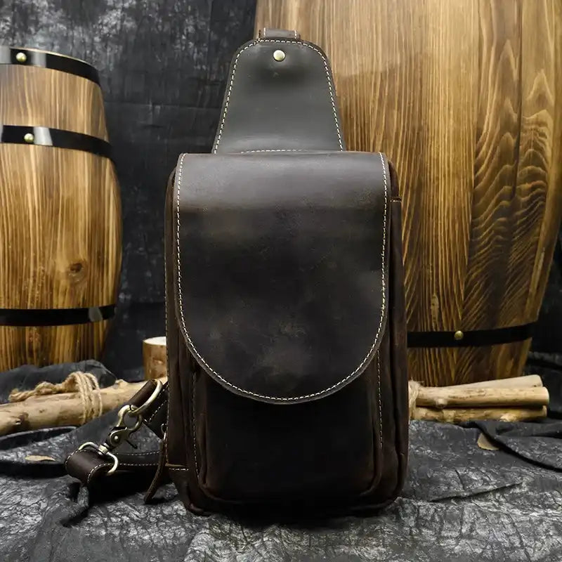 Coffee brown leather bag, ideal for daily use and casual style, featuring a modern and practical design, variant.